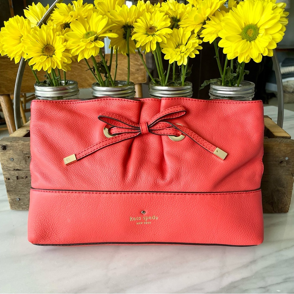 Kate Spade♠️•NWOT•Orange Ruffled Pebbled Leather Clutch•Squeeze Snap Top Closure